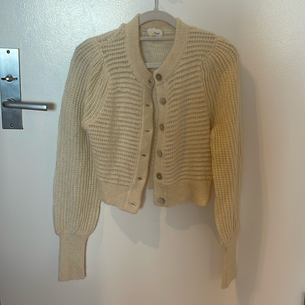 Aritzia cardigan xs